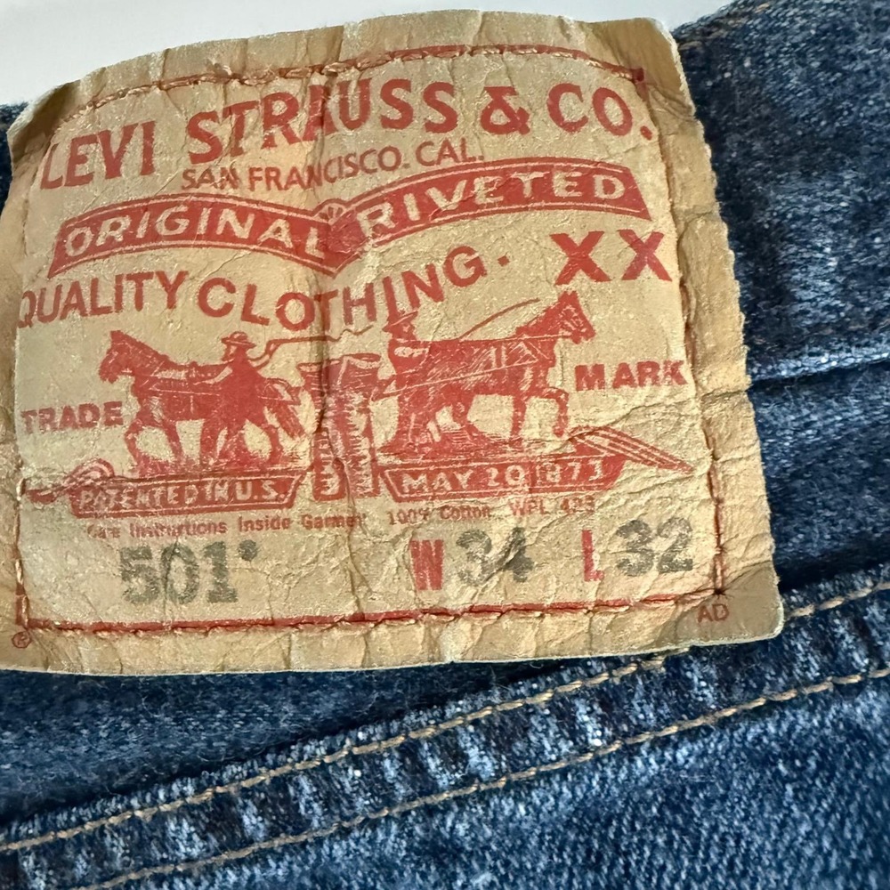 Levis 501 Original Straight Leg Button Fly Jeans Medium Wash Blue W34 L32 Mens